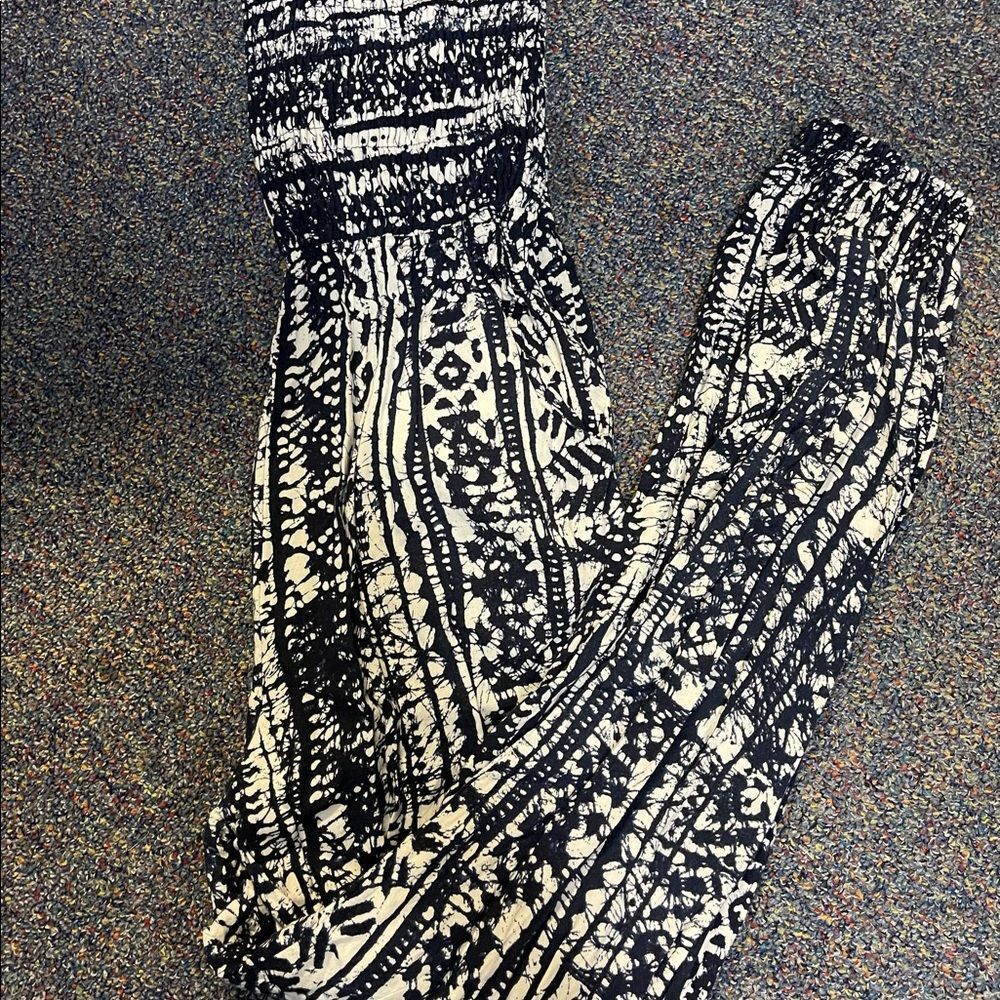 Greylin Black & white pattern jumpsuit size S